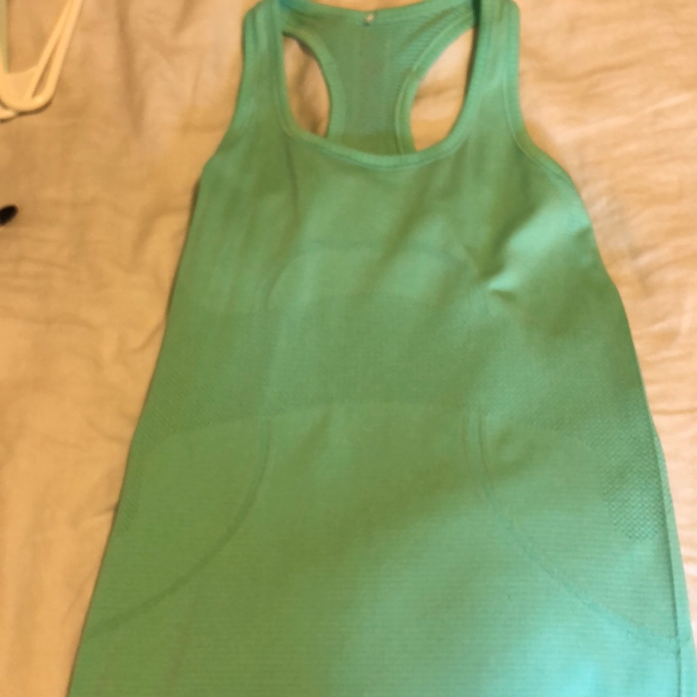 Lululemon tank